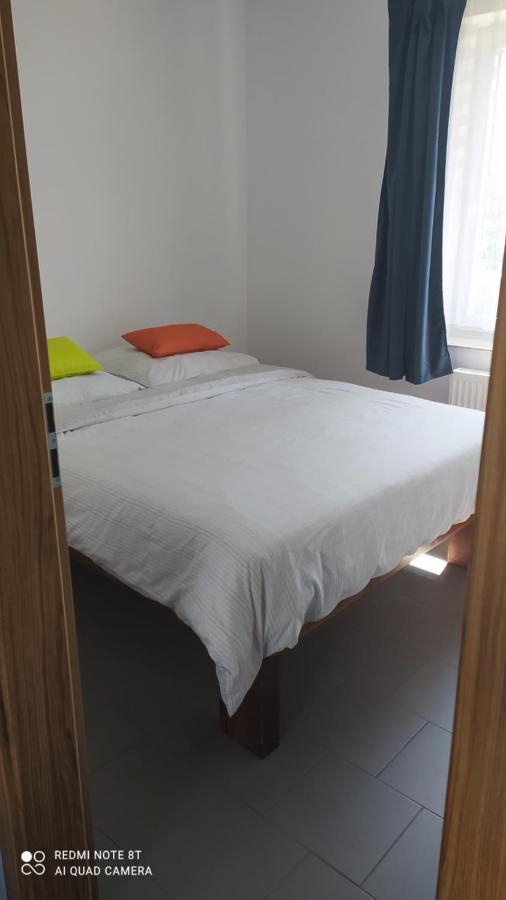 Gdow Riverside Apartments And Tours Екстер'єр фото